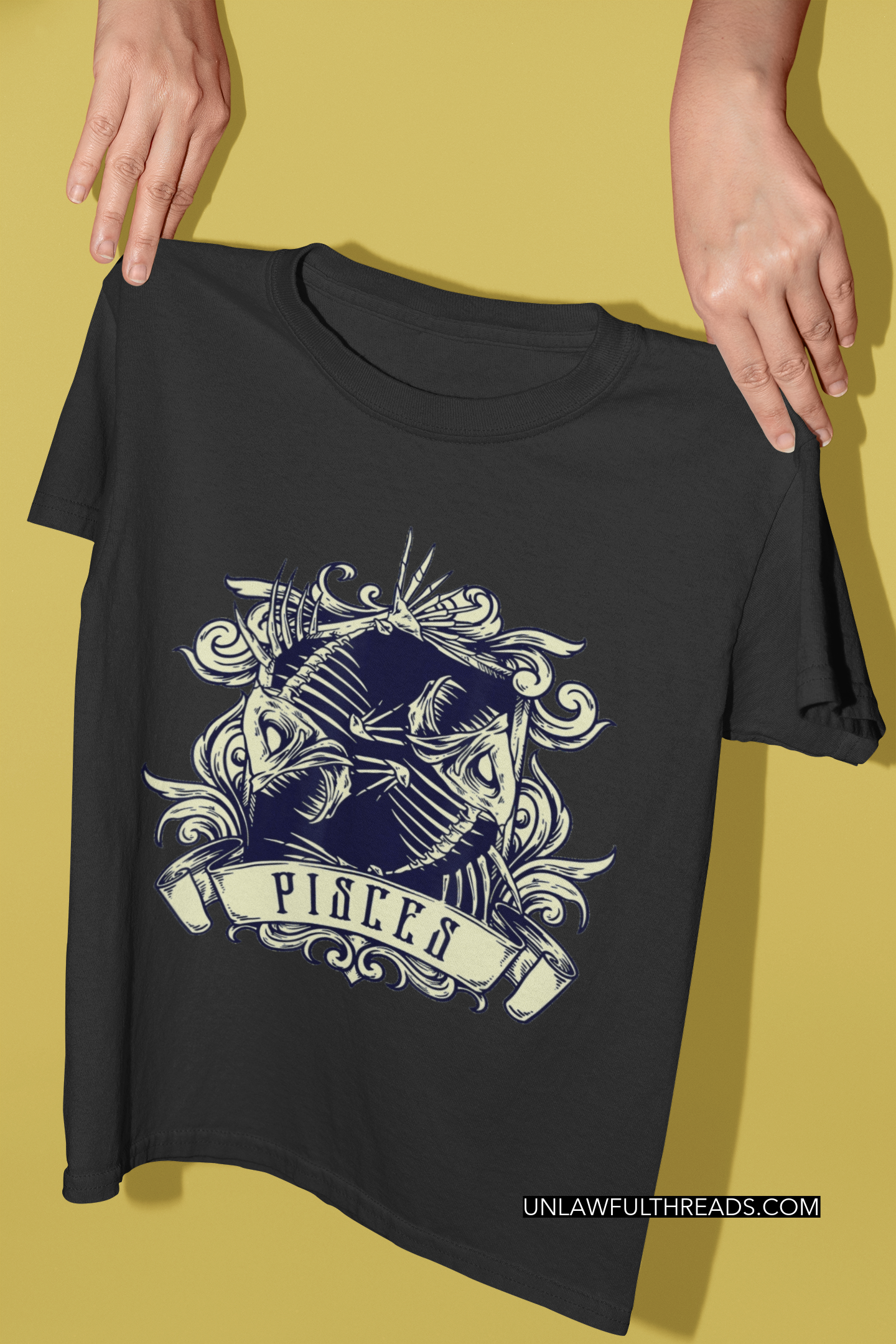 Tarot series PISCES Black shirts mugs